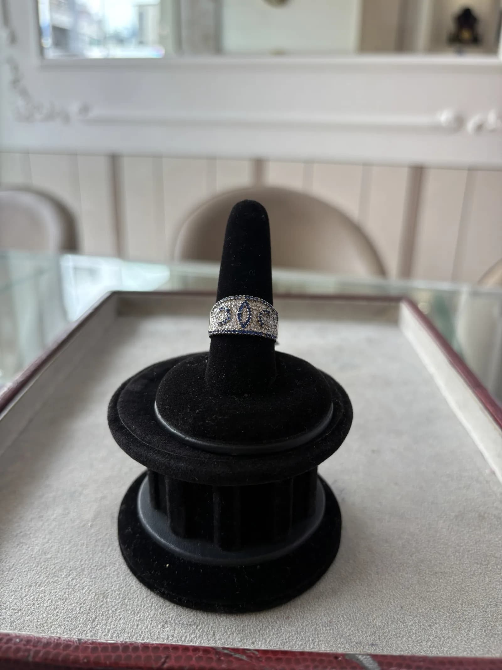 Sapphire Deco Band Ring in rhodium plated 925 sterling silver, photo 2