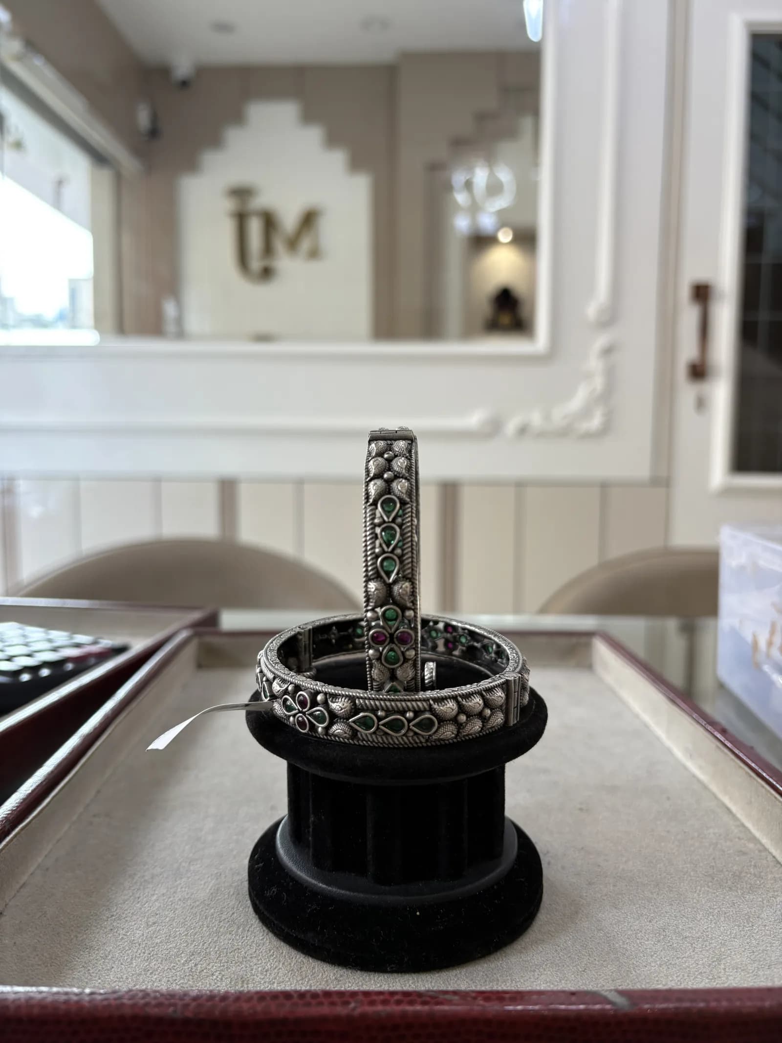 Oxidised Leaf Kundan Bangle in oxidised 925 sterling silver, photo 2