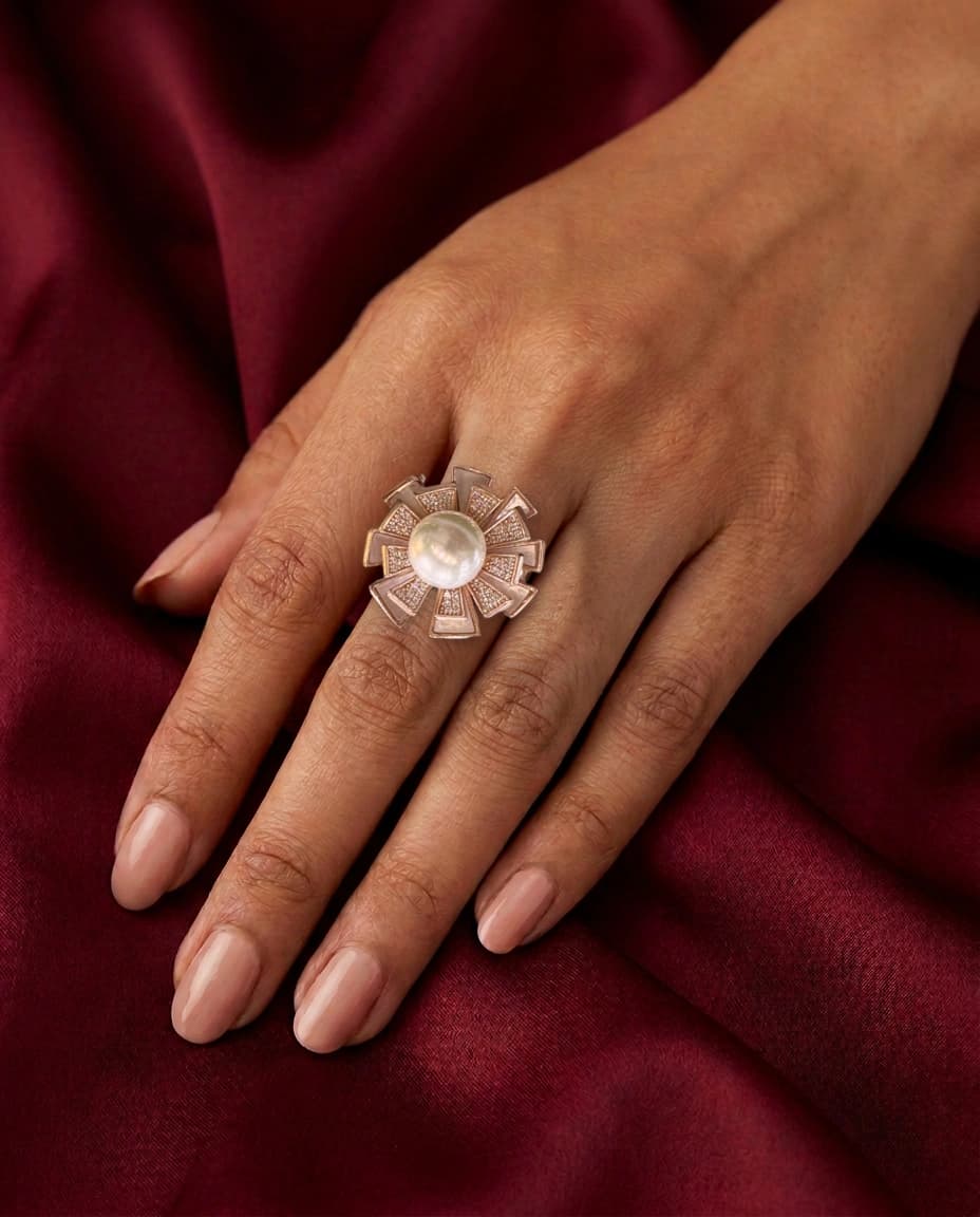 Perla Bloom Ring