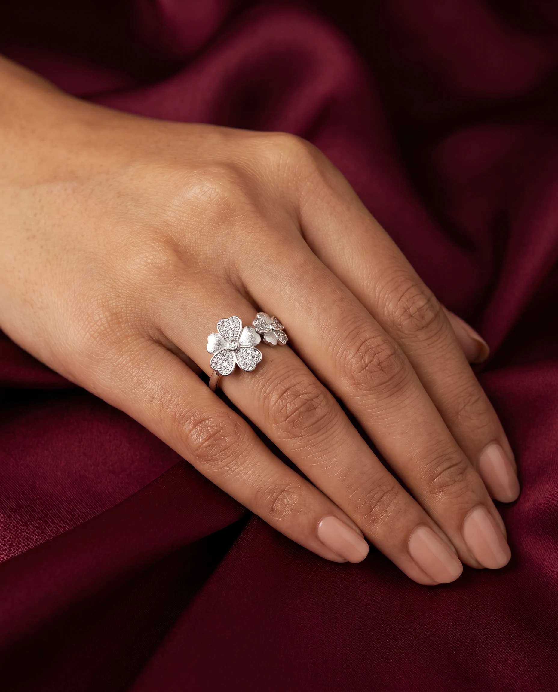 Twin Daisy Open Ring in rhodium plated 925 sterling silver, photo 1