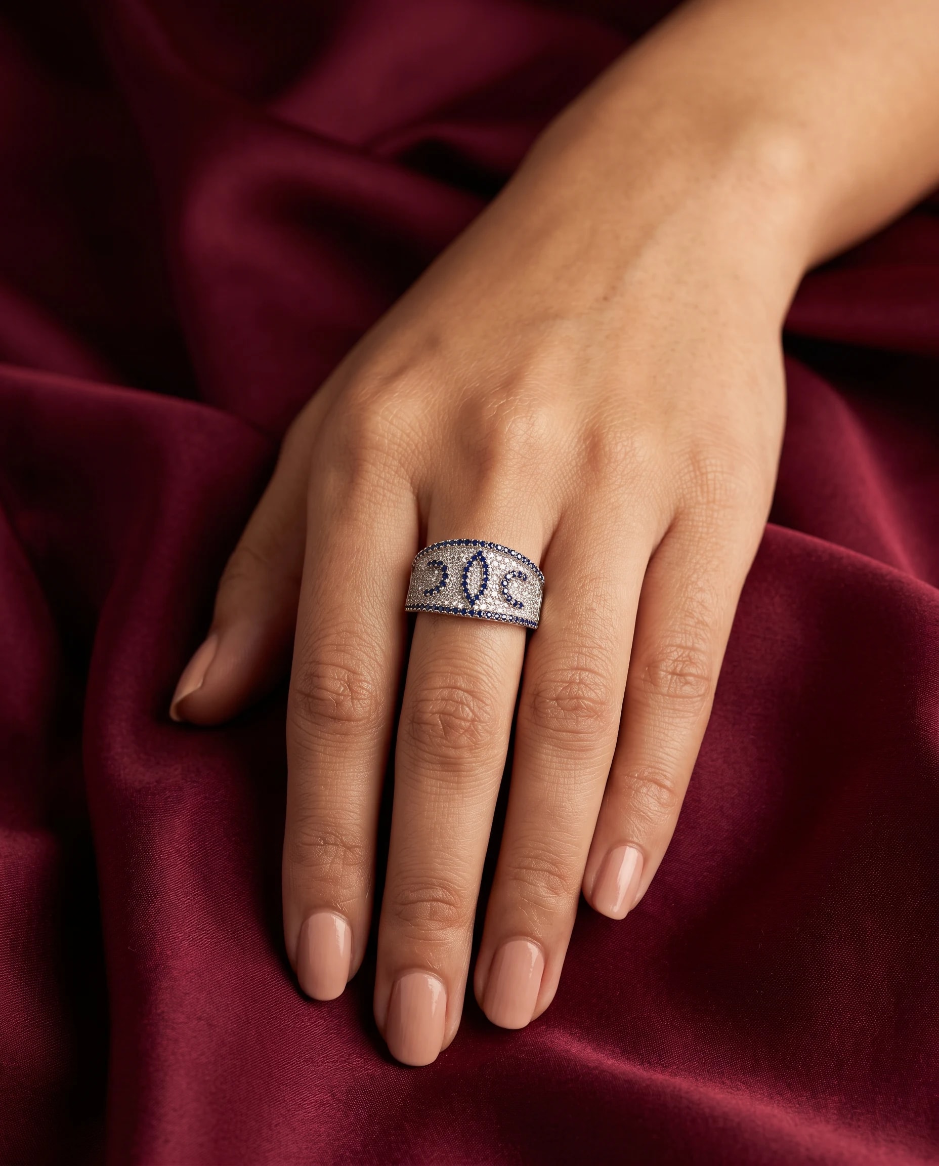 Sapphire Deco Band Ring in rhodium plated 925 sterling silver, photo 1